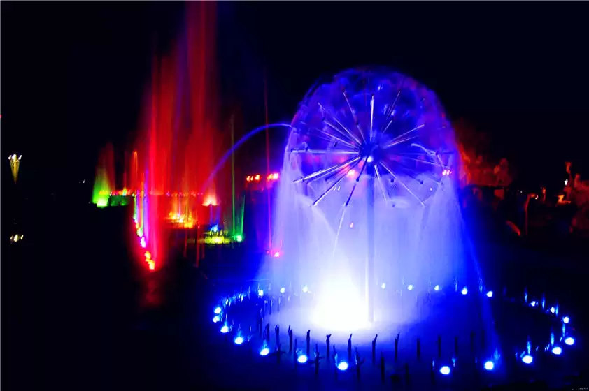 Xinjiang Shihezi City Century Plaza Dancing Water Fountain Music Fountain China1